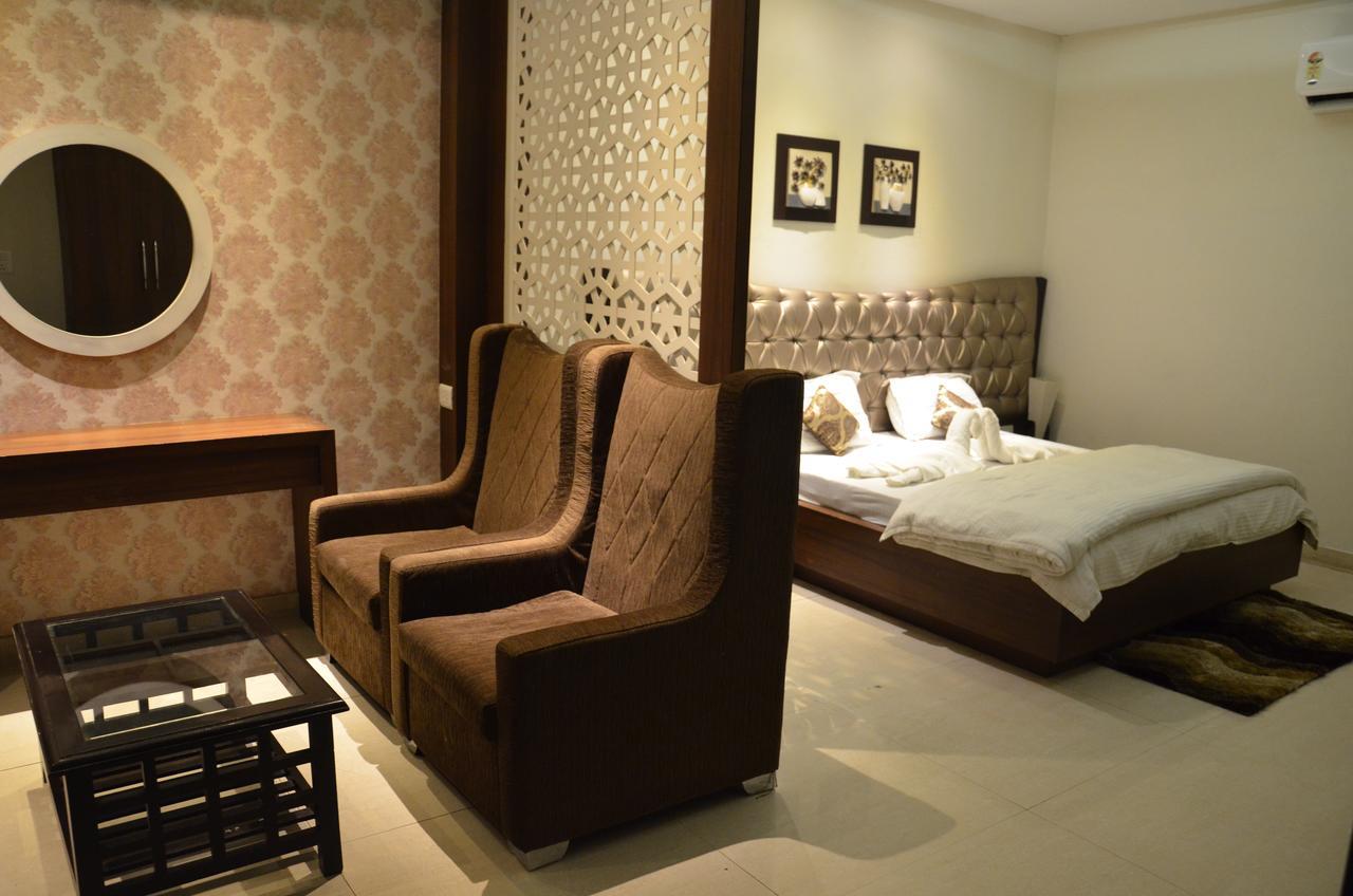 Hotel Aroma Inn Sirsa エクステリア 写真