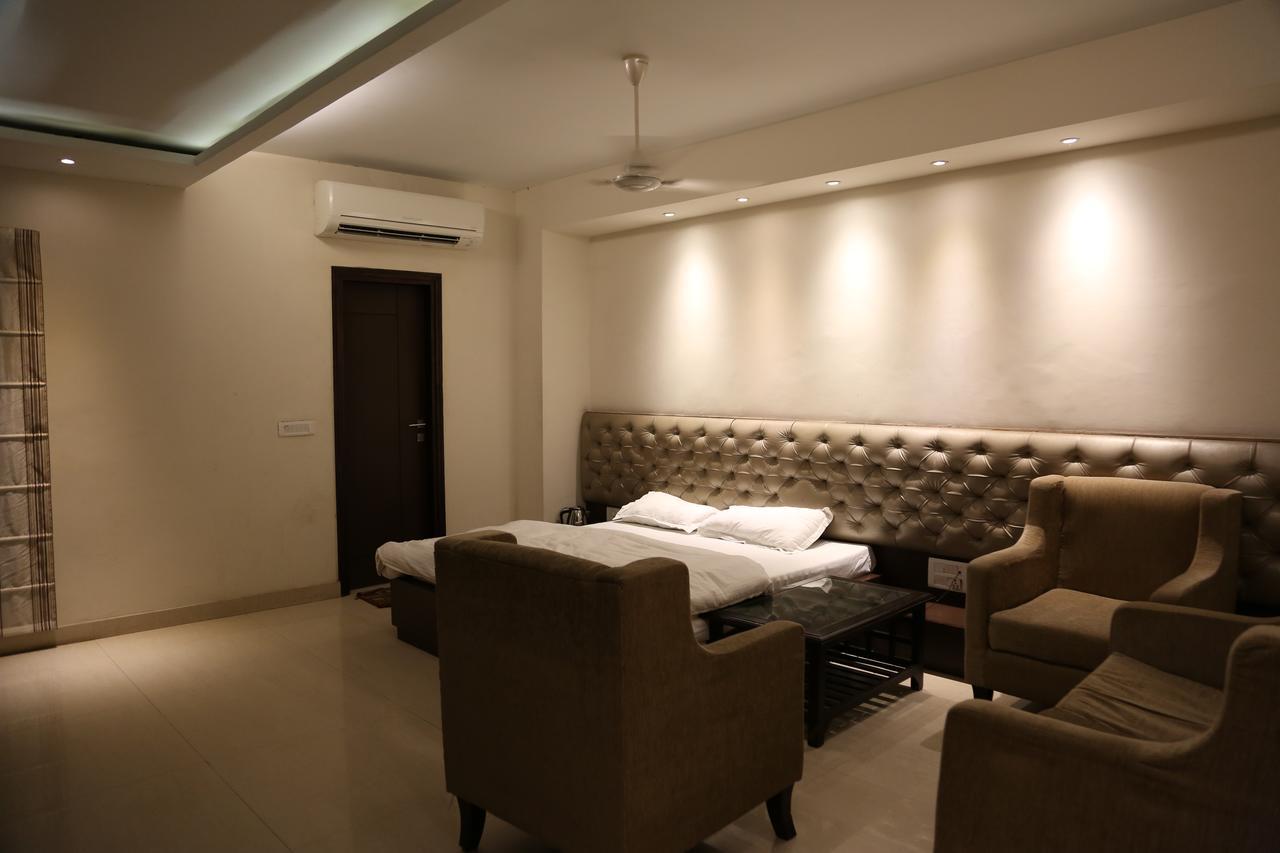 Hotel Aroma Inn Sirsa エクステリア 写真