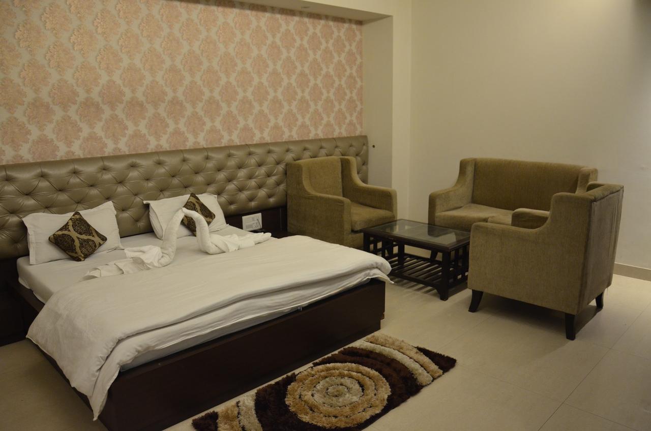 Hotel Aroma Inn Sirsa エクステリア 写真