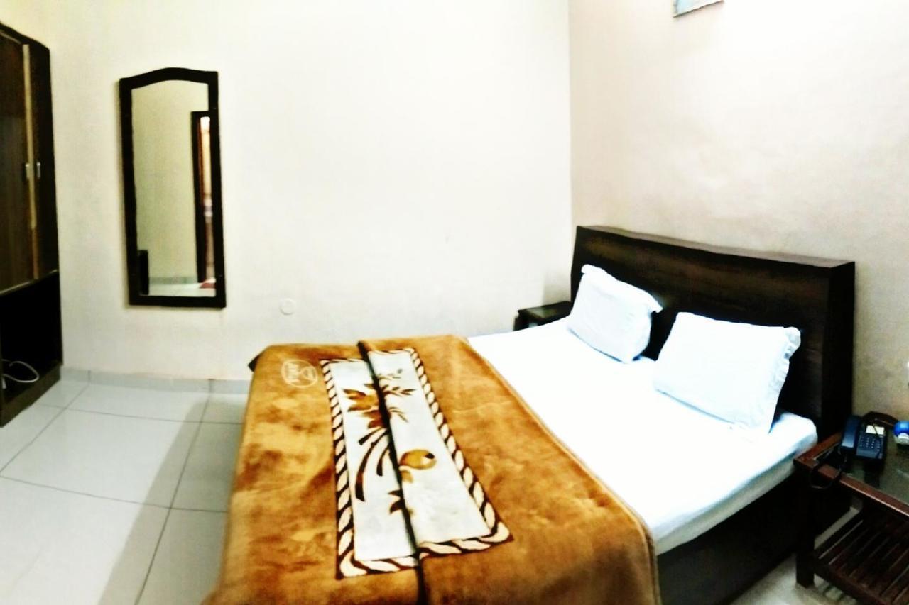 Hotel Aroma Inn Sirsa エクステリア 写真