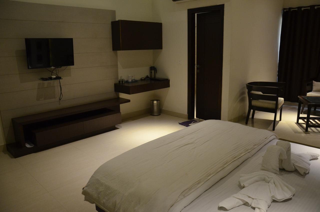 Hotel Aroma Inn Sirsa エクステリア 写真