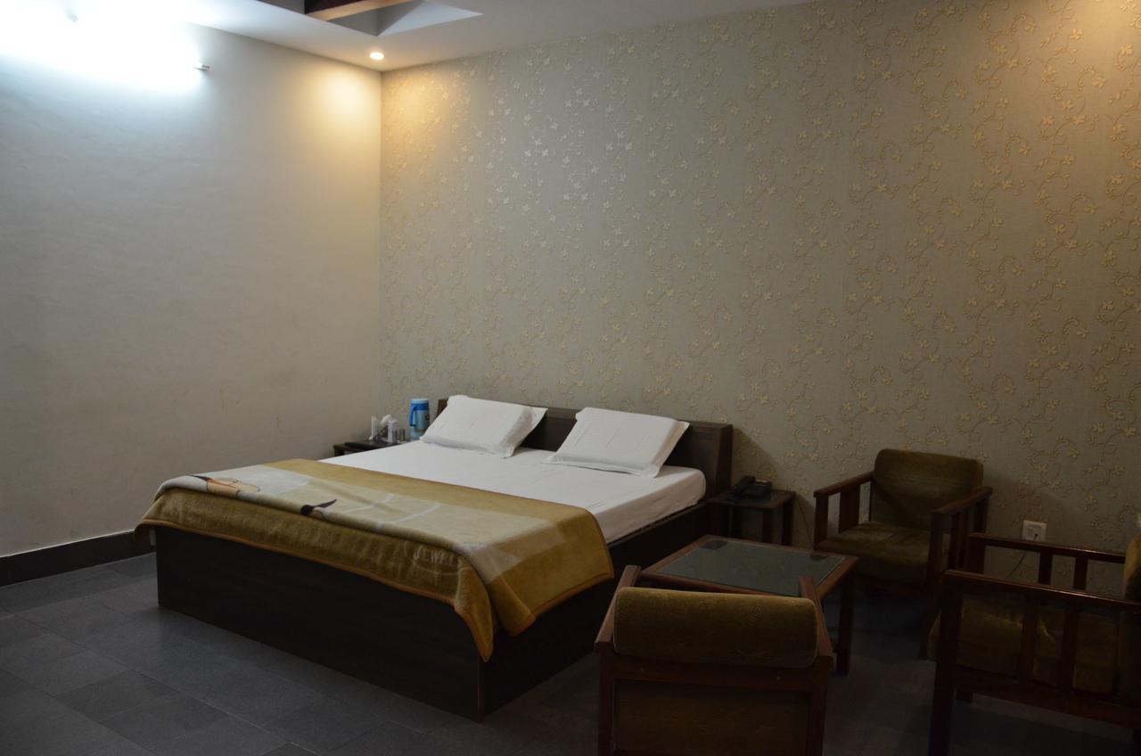 Hotel Aroma Inn Sirsa エクステリア 写真